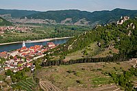 Die artenreichen Trockenrasenflächen und die freifließende Donau sind zwei wesentliche Aspekte des Europäischen Naturschutzdiploms. ©Markus Haslinger